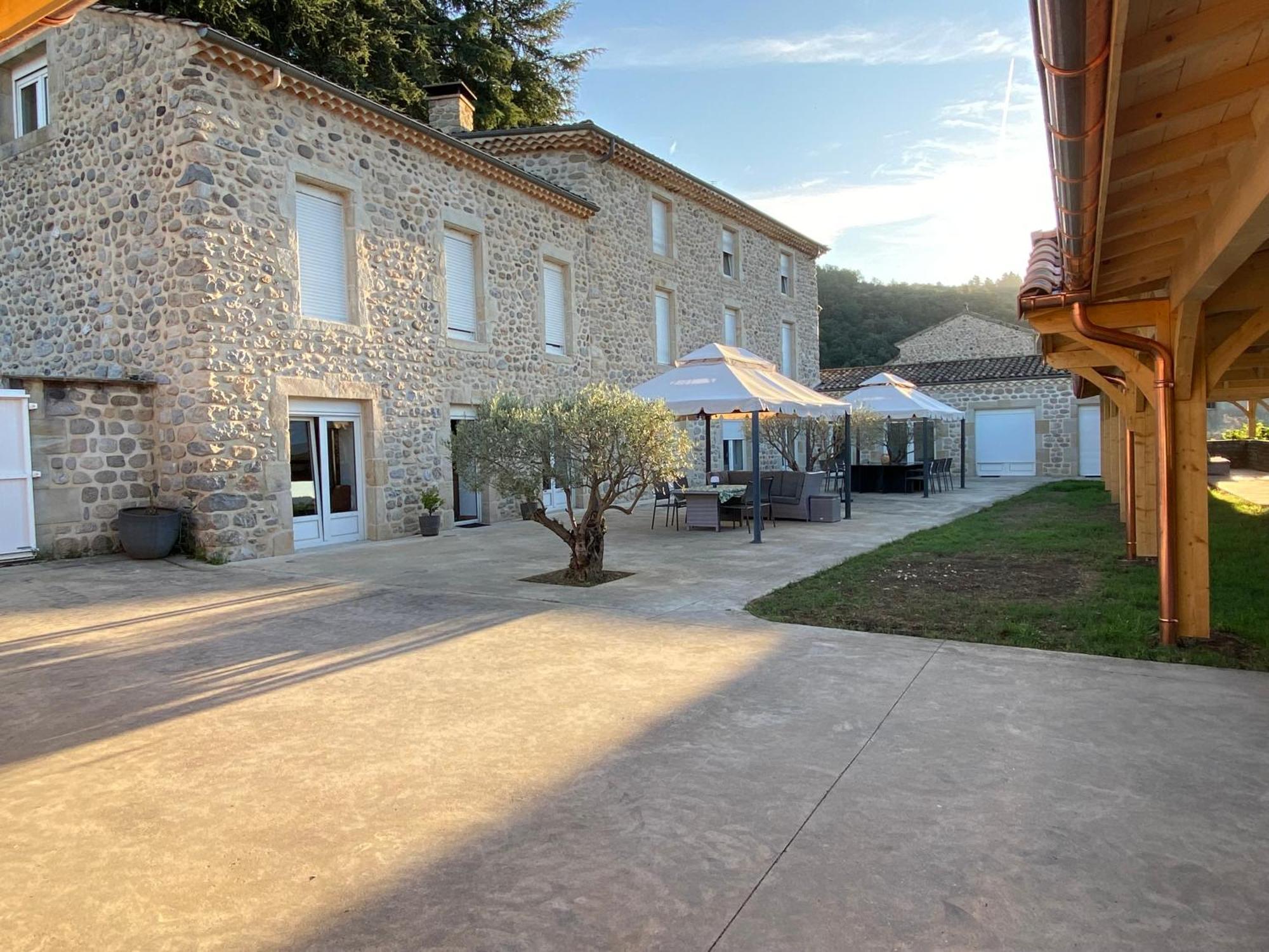 مبيت وإفطار Saint-Fortunat-sur-Eyrieux Domaine Les Buis المظهر الخارجي الصورة